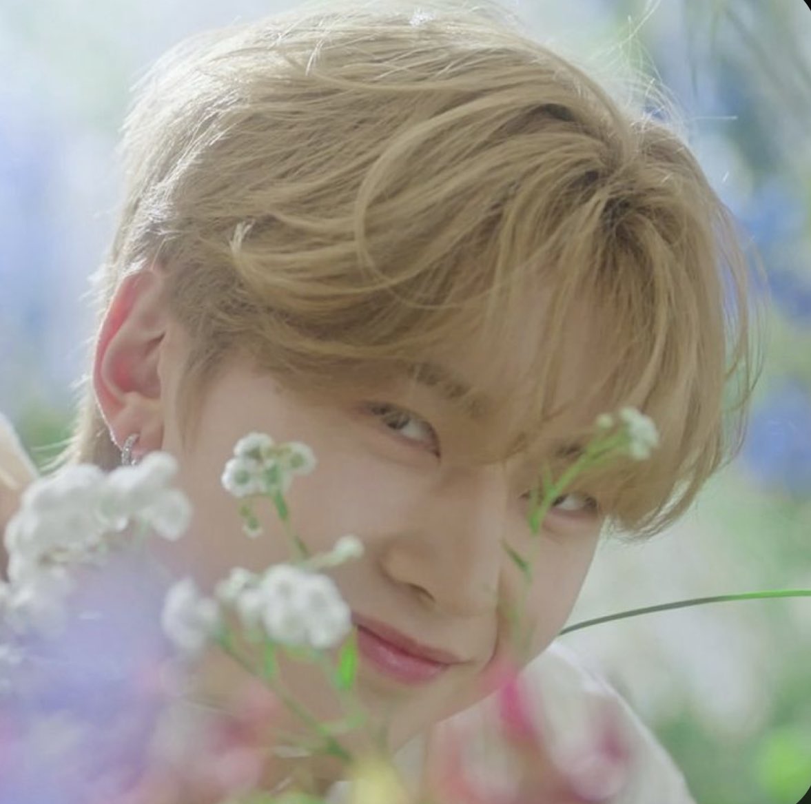 aeveden's tweet photo. ˡᵒᵒᵏⁱⁿᵍ ᶠᵒʳ : 
– ¹⁸⁺ ᶠʳⁱᵉⁿᵈˢ / ᵐᵘᵗᵘᵃˡˢ
ⁱⁿᵗᵒ : 
– ᵏᵖᵒᵖ ⁽ᶻᵇ¹/ˡᵉˢˢᵉʳᵃᶠⁱᵐ⁾
– ᵍᵉⁿˢʰⁱⁿ
– ʰᵒⁿᵏᵃⁱ ˢᵗᵃʳ ʳᵃⁱˡ 

ʳᵉᵃᵈ ᵐʸ ᶜᵃʳᵈ ! ⁱⁿᵗᵉʳᵃᶜᵗ
⠀:¨ ·.· ¨:⠀
⠀ `· . ୨୧⠀ https://t.co/enuwyshih9
