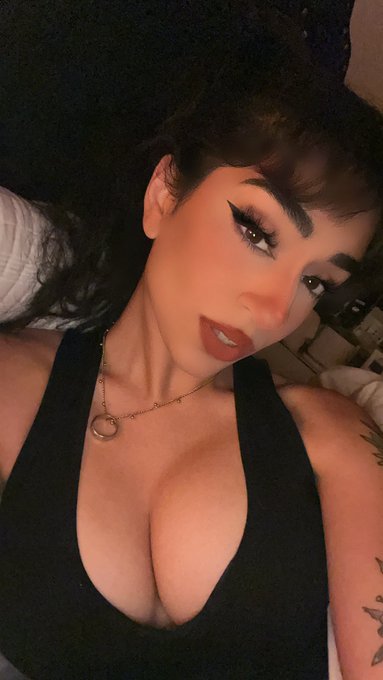 post stream selfies hit different https://t.co/NXc1cga9qu