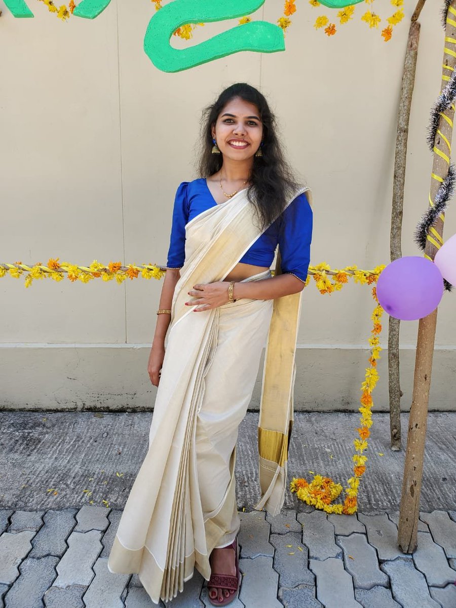 _amih_31_'s tweet photo. തിരുവോണം🌼🪻🏵️

#HappyOnam #Onam'23 #Thiruvonam #CollegeOnam #CETOnam #1stndLastCetOnam #Ethnic #Sareelove #MtechOnam #OnamCelebrations #Onam2K23
#PgPhdOnam #MtechLife https://t.co/TkbGCif9Xa