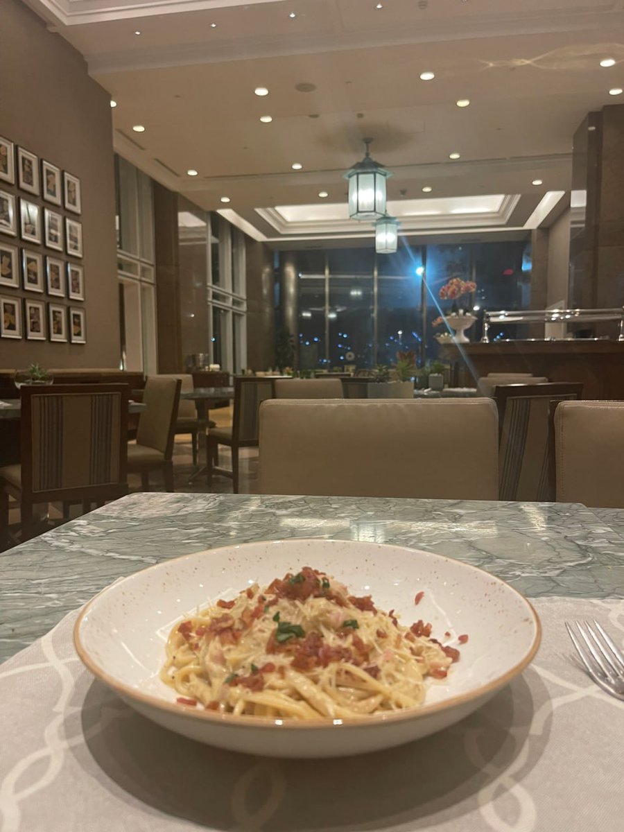 Venice29400646's tweet photo. 夕食 https://t.co/txZ3mIOQ0A