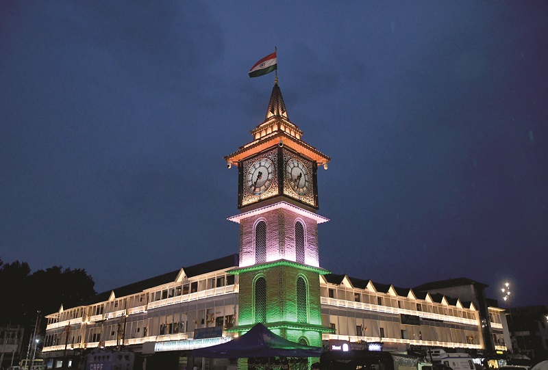 RisingKashmir's tweet image. #Bizcommunity hopeful of #cashing in on #Srinagar’s new-look #city #centre

Reports Farzana Syed

@OfficeOfLGJandK @diprjk
@sclsrinagar @manojsinha_
@SMC_Srinagar @DivComKash
@AtharAamirKhan @srinagaradmin

risingkashmir.com/biz-community-…