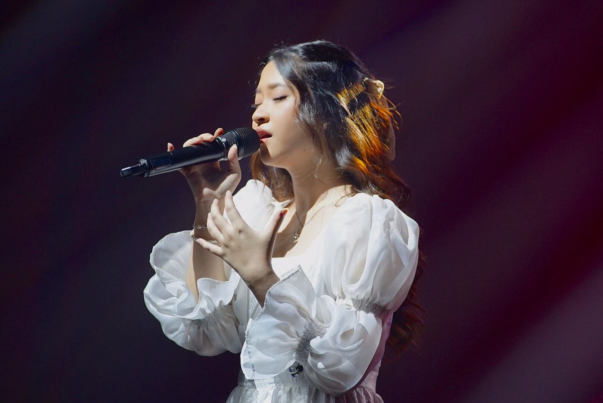 Raissa Anggiani ajak penggemar rayakan keresahan di Intimate Showcase "Renung Resah".
#RaissaAnggiani #StudioPalemKemang #RenungResah #sideid 

side.id/dn/raissa-angg…