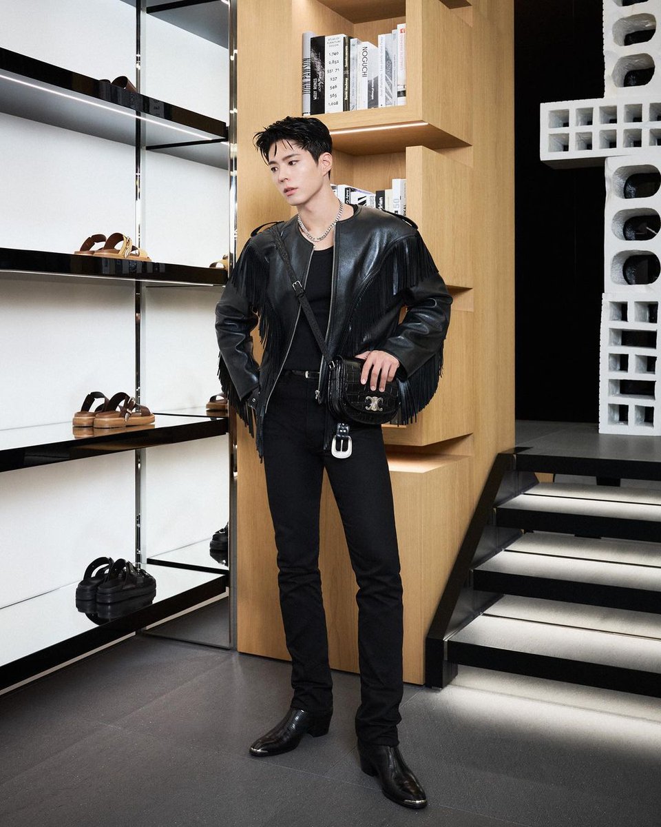 actortwts's tweet photo. A MOMENT FROM MY LAYOVER IN TOKYO OMOTESANDO

#CELINE #CELINEBYHEDISLIMANE #BOGUMXCELINE https://t.co/rBbxwCAFxH