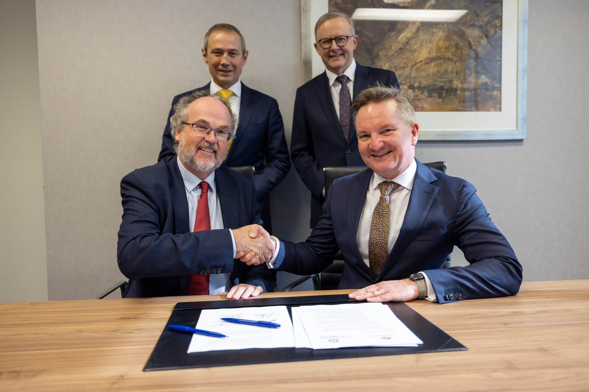 A historic day for Western Australia - the Albanese and Cook Governments have signed a $3 billion Rewiring the Nation deal to power the next stage of renewable energy growth in our State t.ly/vLcBM