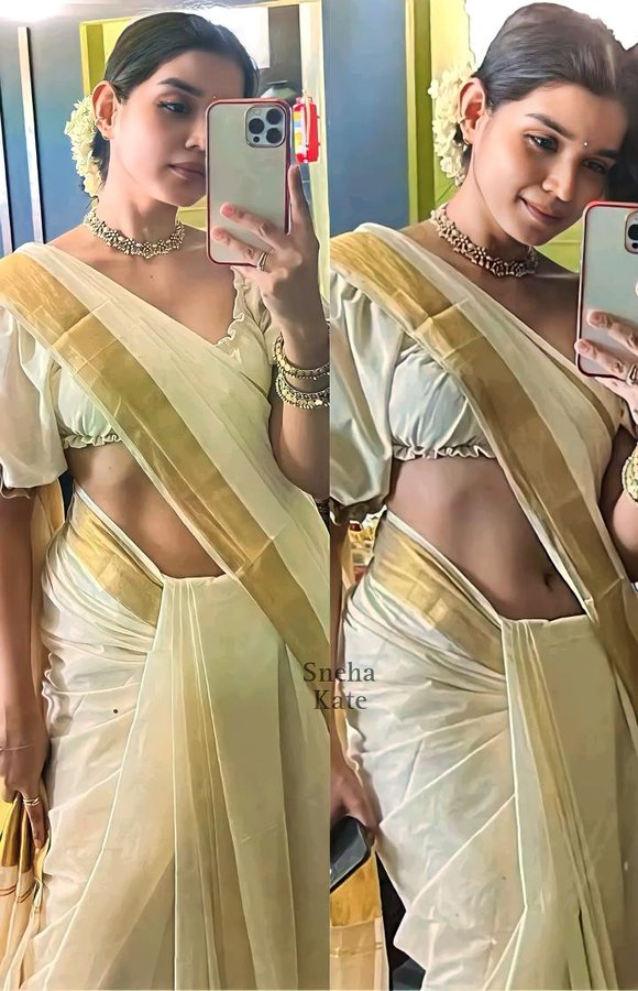 F4rSlCCWQAAT-3U?format=jpg&name=900x900