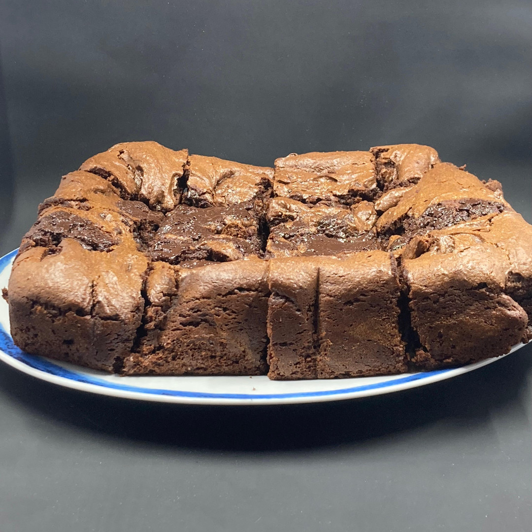 You can't feel guilty when you eat healthy brownies.  Order these now!  commotioninmotionbakery.com   #healthydesserts #guiltfreeindulgence #healthybaking #nomnom #cleaneating #satisfyyoursweettooth #treatyourself #healthytreats #browniecravings #ordernow
