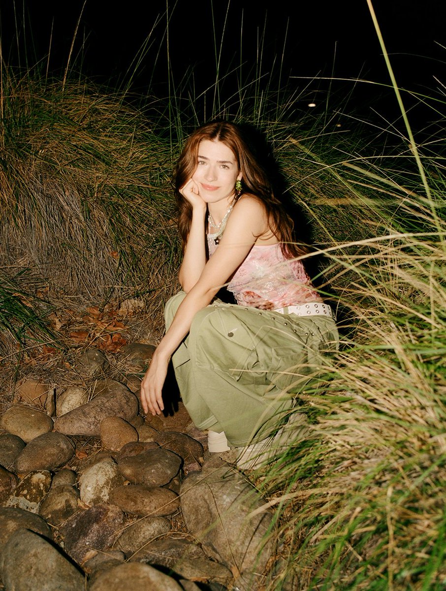 katseyeworld's tweet image. Прывітанне, Hey, I’m Iliya.
Age: 21
Country: Belarus
Nicknames: ily, Ria, Ilária
3 words that describe you: fair, creative, whimsical