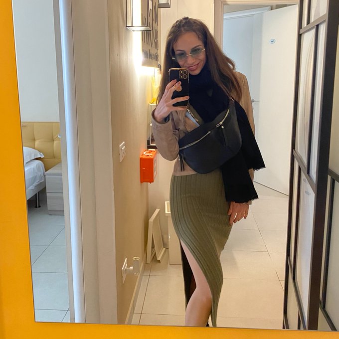 Guten Morgen ☀️ Der Herbst l&auml;sst gr&uuml;&szlig;en 🍂 https://t.co/Zmrm3mD3qD<a href="/tag/throwback"class="tags"><span>#throwback</span></a><a href="/tag/singapur"class="tags"><span>#singapur</span></a>