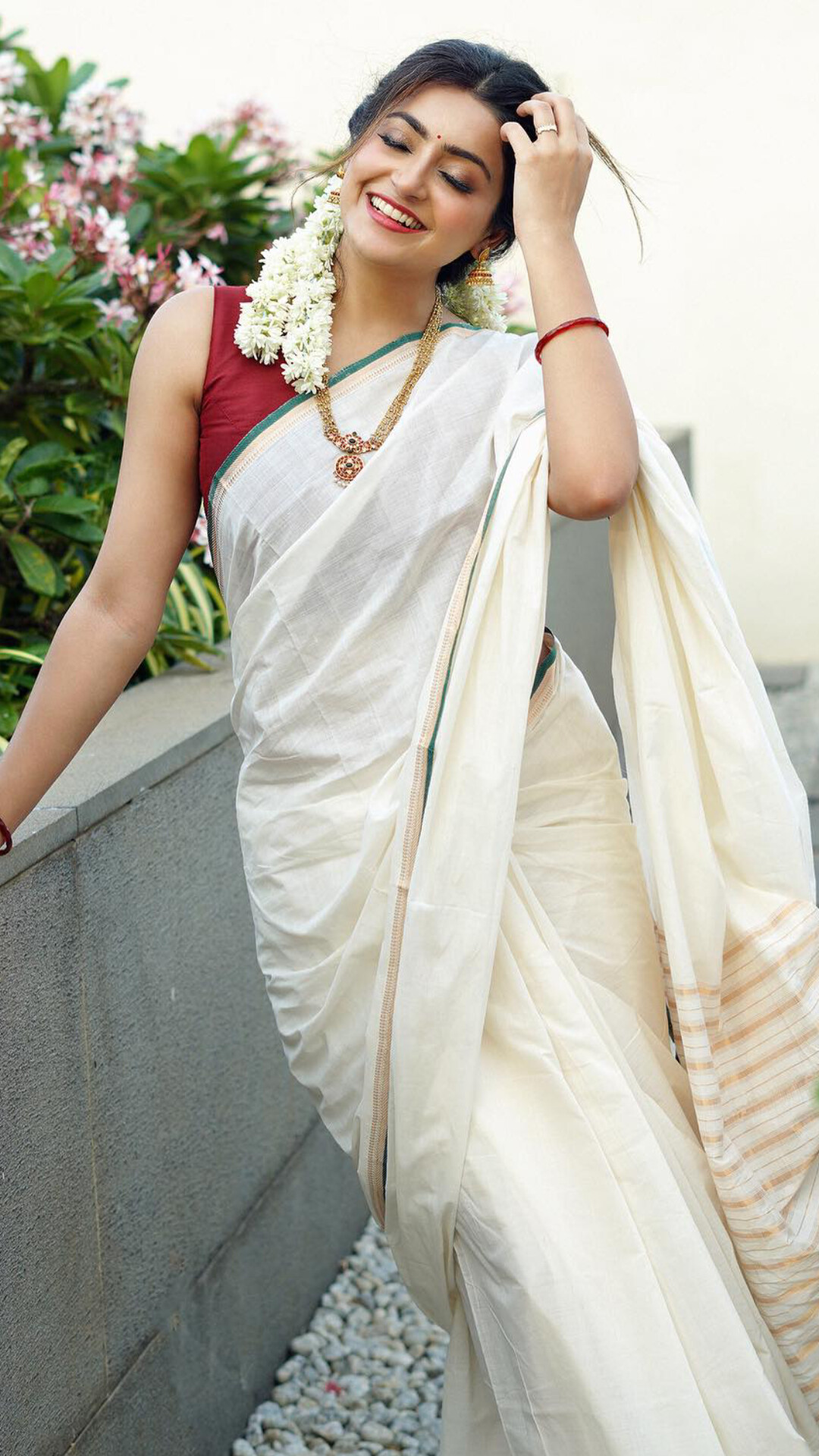 F4rWvu8aUAAAnKo?format=jpg&name=large