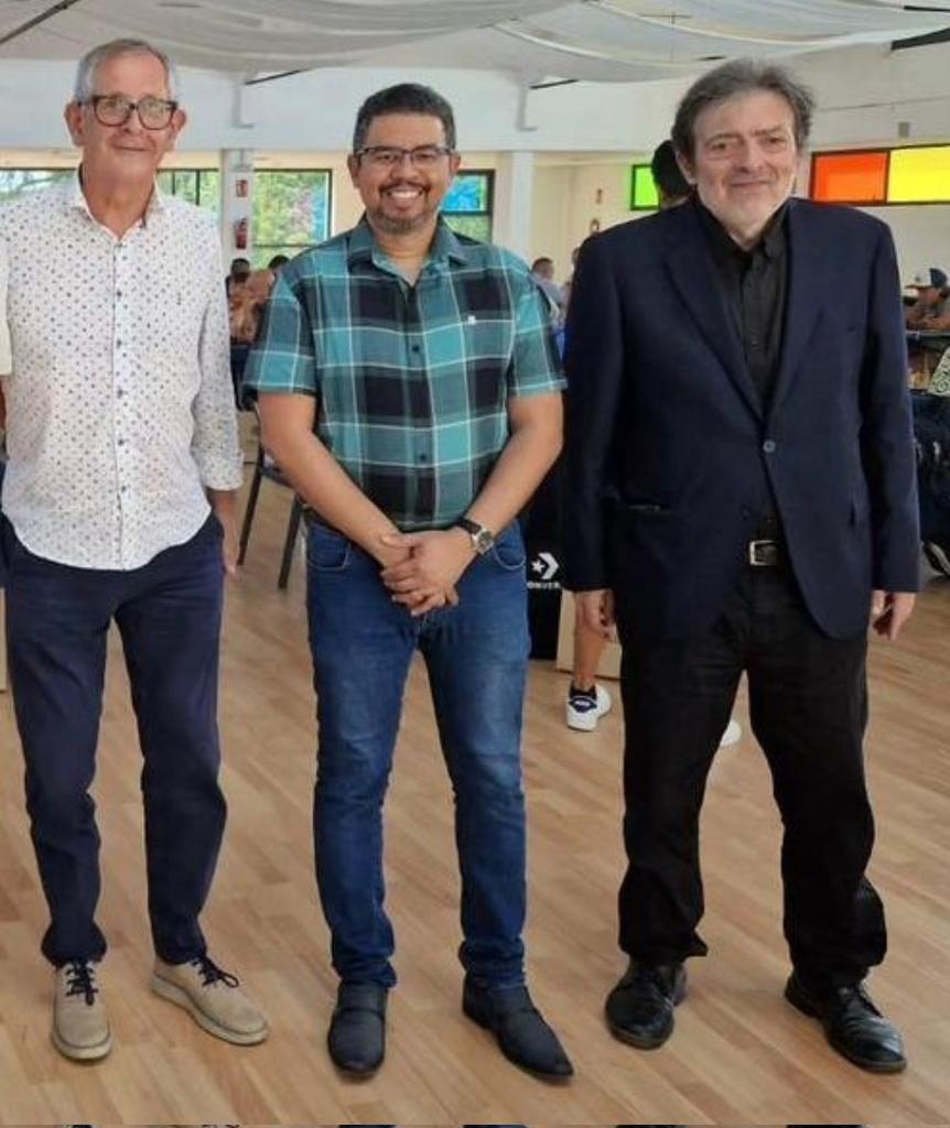 GijOn64oficial's tweet photo. @KAFGIJON @RGCC_Oficial @AsturAjedrez @Orfritz @sande_jose @FundaviAviles1 En tierras gallegas tenemos a #Neuris, tercero en el Magistral Xiria Carballo, y que ahora se encuentra disputando el Open de la misma localidad, dónde marcha con 4 puntos de 5.
https://t.co/xRxk0Z1lPG
https://t.co/aG96vFZWO4 https://t.co/RaWMuoLgS5