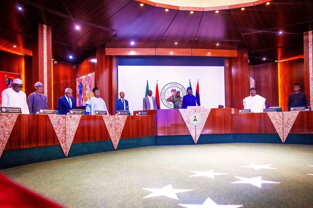 IU_Wakilii's tweet photo. Yesterday, President Bola Ahmed Tinubu launched an eight-point plan to revive the economy and improve lives for all Nigerians.

1. Food Security 
2. Ending Poverty
3. Eonomic Growth and Job Creation 4. Access To Capital
5. Improving Security
6. Improving The Playing Field on which people and particularly companies operate.
7. Rule of Law
8. Fighting Corruption.