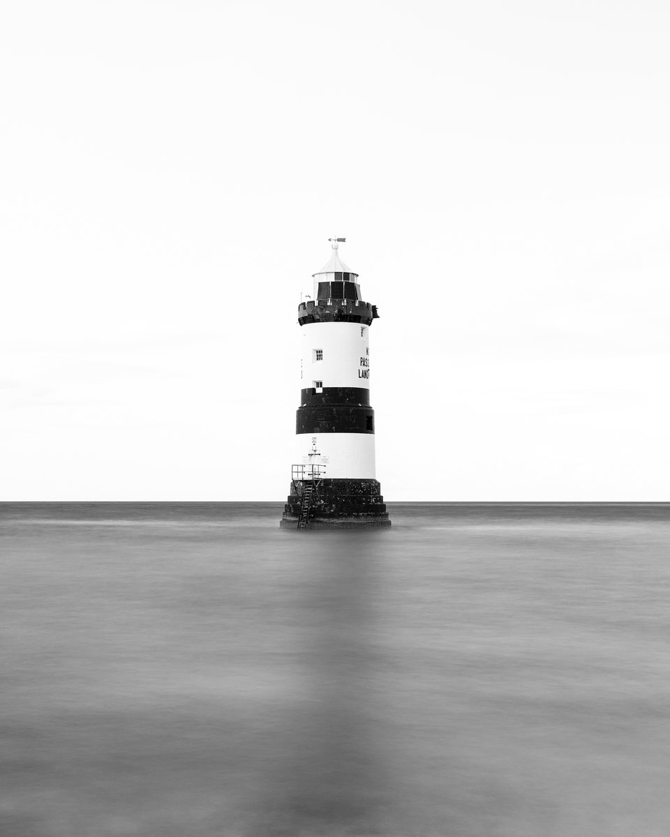 From the weekend at Trwyn Du (Penmon) Lighthouse. #visitwales #Wales #Anglesey #longexposure @kasefiltersuk #capturewithconfidence