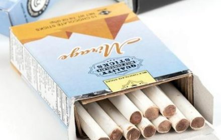 feuckWorld's tweet image. Qui se souvient 🤣🤣 #SOUVENIR #bonbon #Tabac