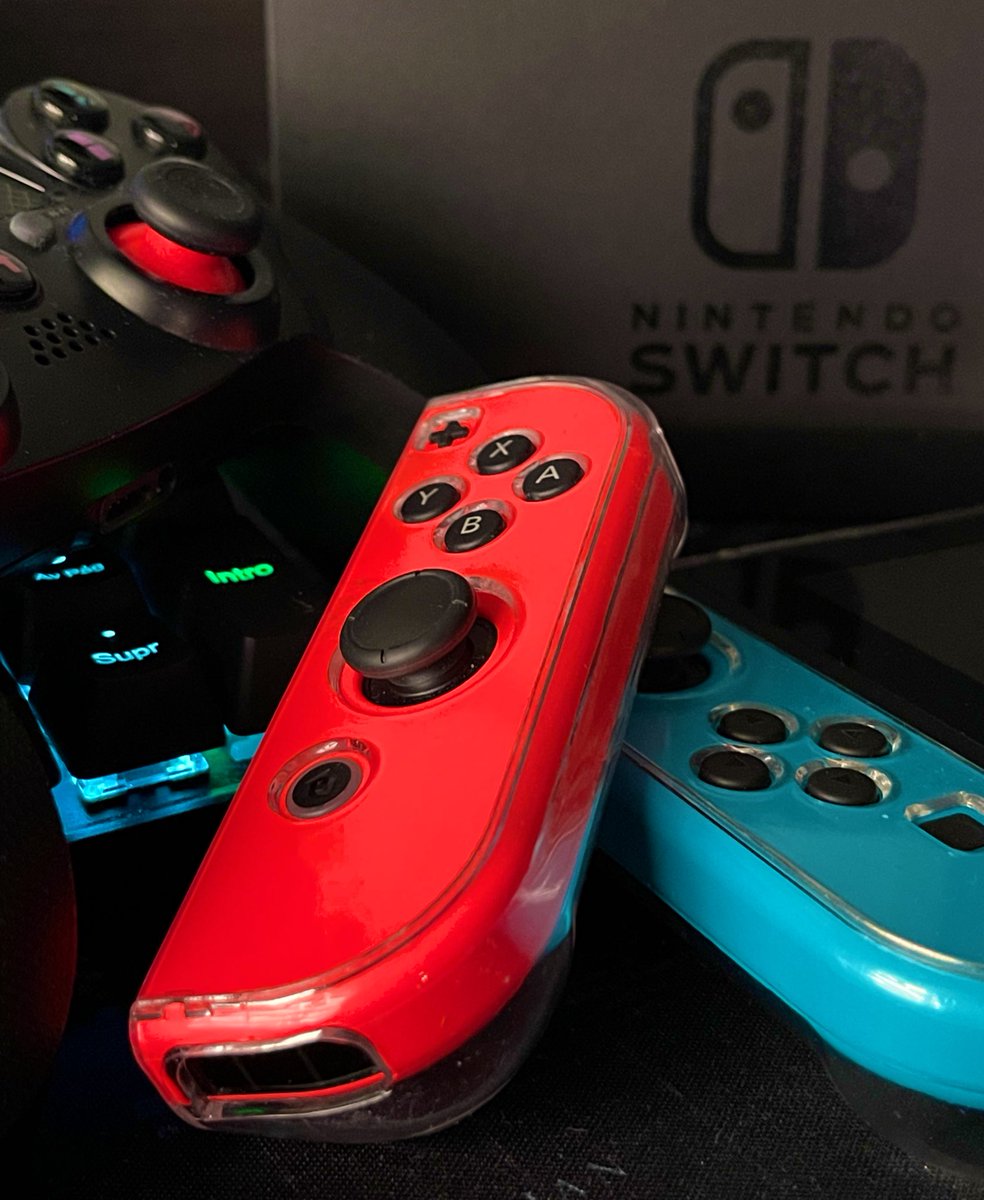 Raicelys_Gomez's tweet image. Hoy se celebra el Día Mundial del Videojuego 🎮 👾 

Es un buen día para que compartan reseñas y gameplay en la comunidad geek de #Hive #GeekZone ¡A jugar!

¡Felicidades a todos los gamers”