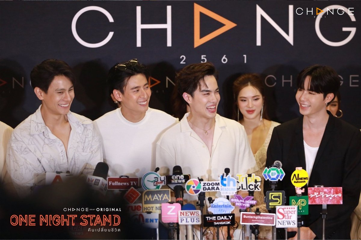 SheeIM's tweet photo. (3/3)
BP: All the characters are good guys 😂😂😂 Hueee (sob) Thank you very very much. I myself hurry back home every Friday, too.
#OneNightStandEP1
#OneNightStandEP2
#OneNightStandEP3 https://t.co/qOh1F3EwVV