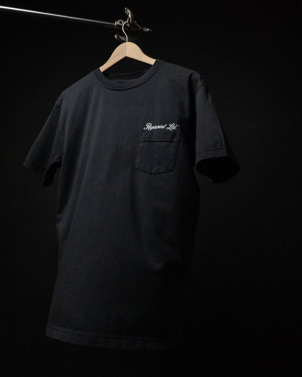 RepresentLTD's tweet photo. NEW POCKET TEE // THE REAL
Garment dyed pocket tee precisely printed with premier white shade slightly above the front pocket along with a hand sewn woven patch on the reverse side // AVAILABLE NOW https://t.co/12zE0Gzwbh
#represent #pockettee #thereal #representltd #rephard 💯 https://t.co/KCeZcYQPK7