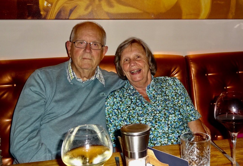 michellecorbeau's tweet photo. Vandaag is mijn lieve mams jarig, ze heeft inmiddels #level85 bereikt! Van harte, love you π https://t.co/X4k64p2w0o