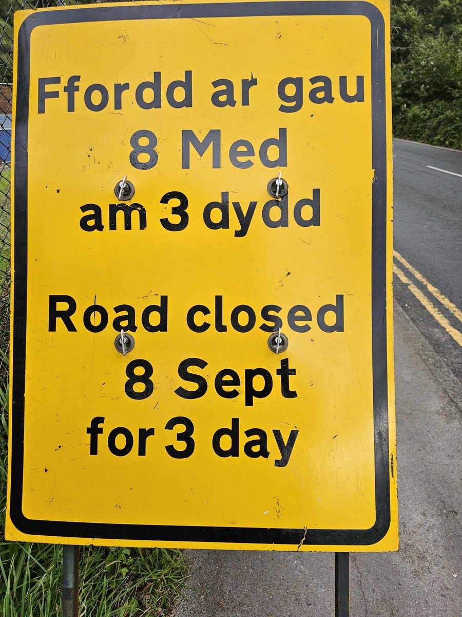 CarlChinnock4's tweet photo. @StagecoachWales Hi any ideas if there be a shuttle bus for cardiff road taffs well when this road will be closed please and what the 132 &amp; 26 services will be doing ? https://t.co/ncs6oRKiZN