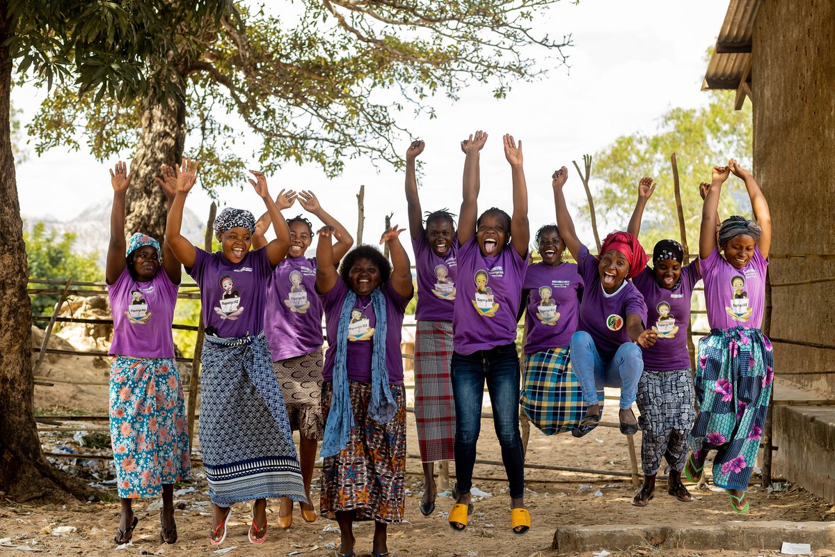 UNICEF_Moz's tweet photo. Child marriage threatens girlsโ lives & health, and it limits their future prospects. Girls pressed into #ChildMarriage often become pregnant while still adolescents, increasing the risk of complications in pregnancy or childbirth.
Let's #EndChildMarriage - repost if you agree! https://t.co/j3ktMM4yLF