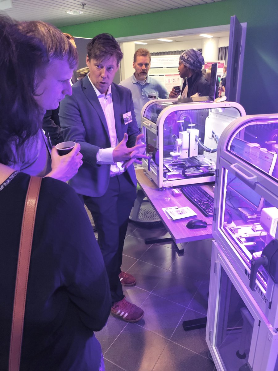 WeAreKolaido's tweet photo. Big thanks to @WeAreBrinter for joining forces at BioCity Symposium in Turku, and introducing the idea of connecting 3D bioprinting with advanced microscopy and AI analytics to numerous researchers. 🧬🔍🤖
#BioCitySymposium #Finland #AI #ImageAnalysis #IKOSA #KMLVision #Brinter https://t.co/Uik7gPMoTe