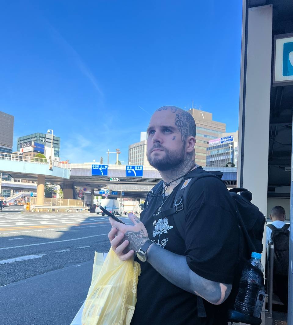 PandaTVoce's tweet photo. Japan update.
I've ordered an unlimited portable router to my hotel I'm hoping it arrives today if so I will stream! https://t.co/5mrgulOPOI