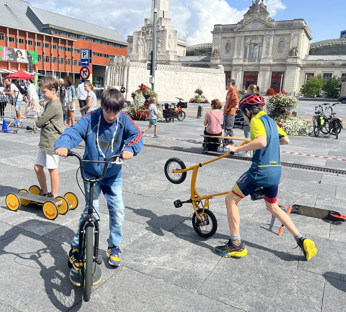 cycle_fun's tweet image. FUNBIKING XXL tijdens autoloze zondag in Leuven 🥳🏁🚲❤️