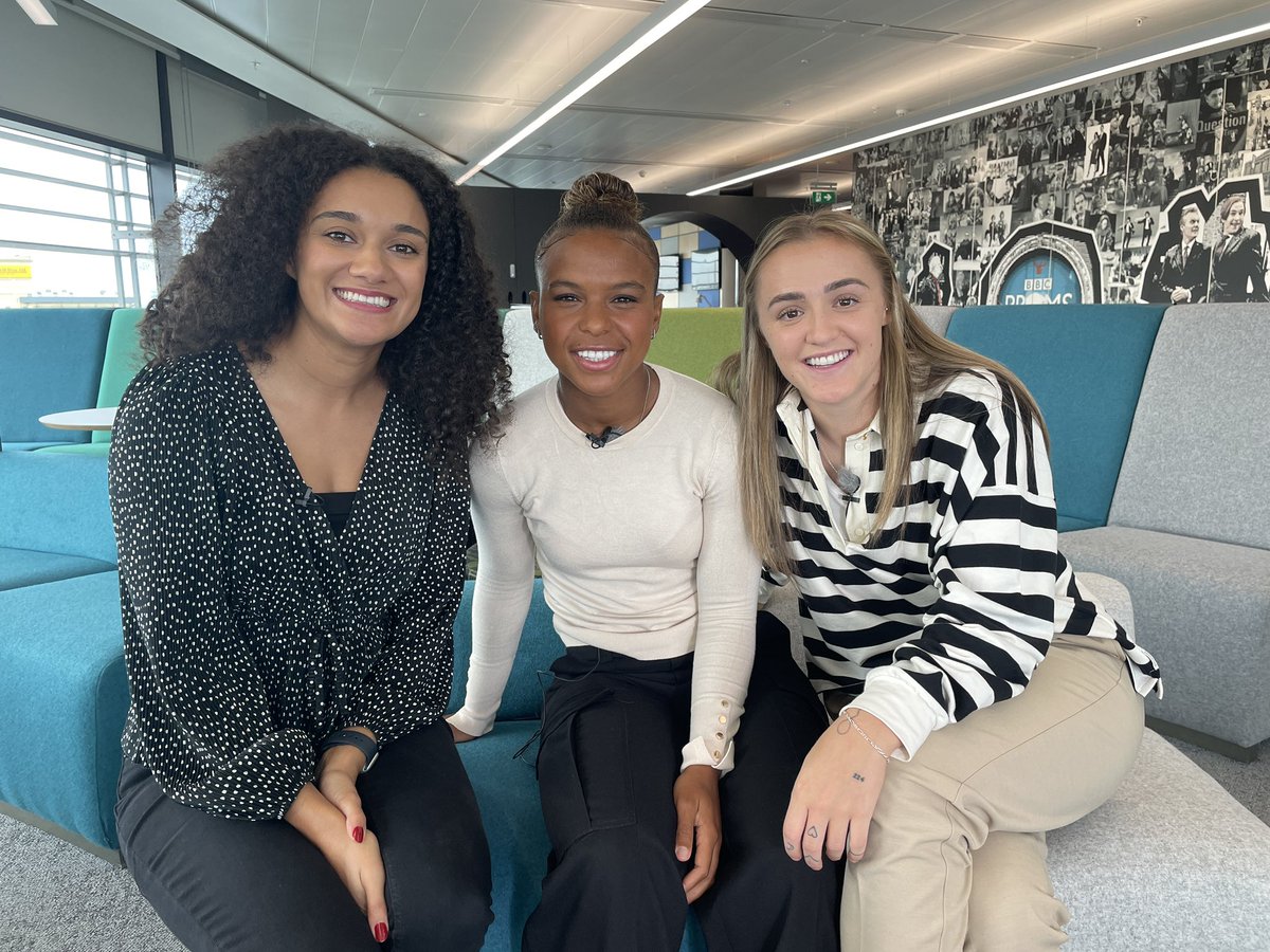 Brilliant to meet @lilkeets and @StanwayGeorgia yesterday! They chatted to @BBCNewsround about their new book with @ellatoone99 and why nerves can be a good thing! bbc.co.uk/newsround/av/6…