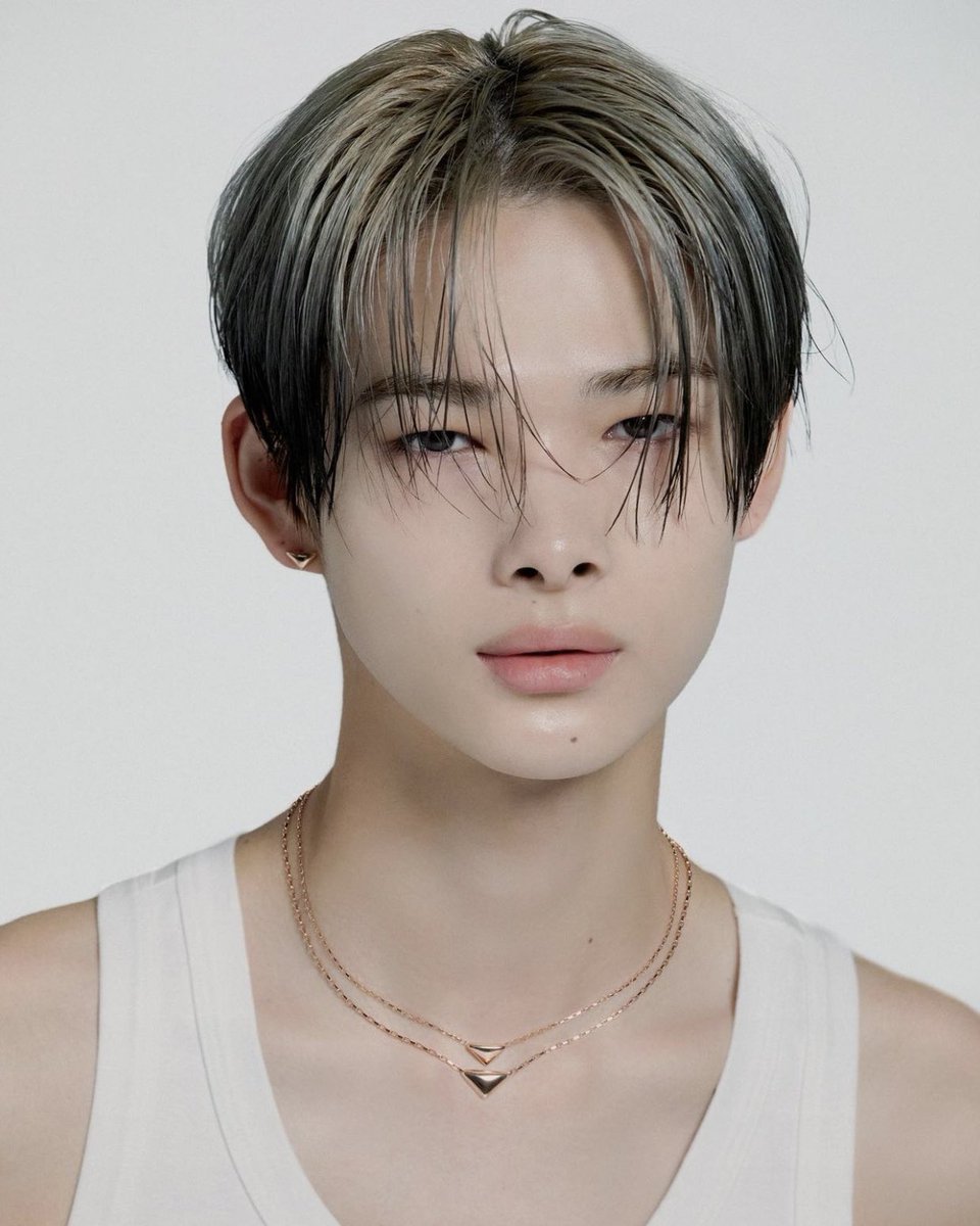 EN_CODEGLOBAL's tweet photo. [INSTAGRAM] 230829

“Prada Eternal Gold new jewels🖤@prada #PradaFineJewelry #Prada” 

🔗 https://t.co/VpW2U4AYVP

#NI_KI #니키 #PRADA 
#ENHYPEN #엔하이픈 #エンハイプン 
@ENHYPEN_members @ENHYPEN https://t.co/VO4JLpvuJ9