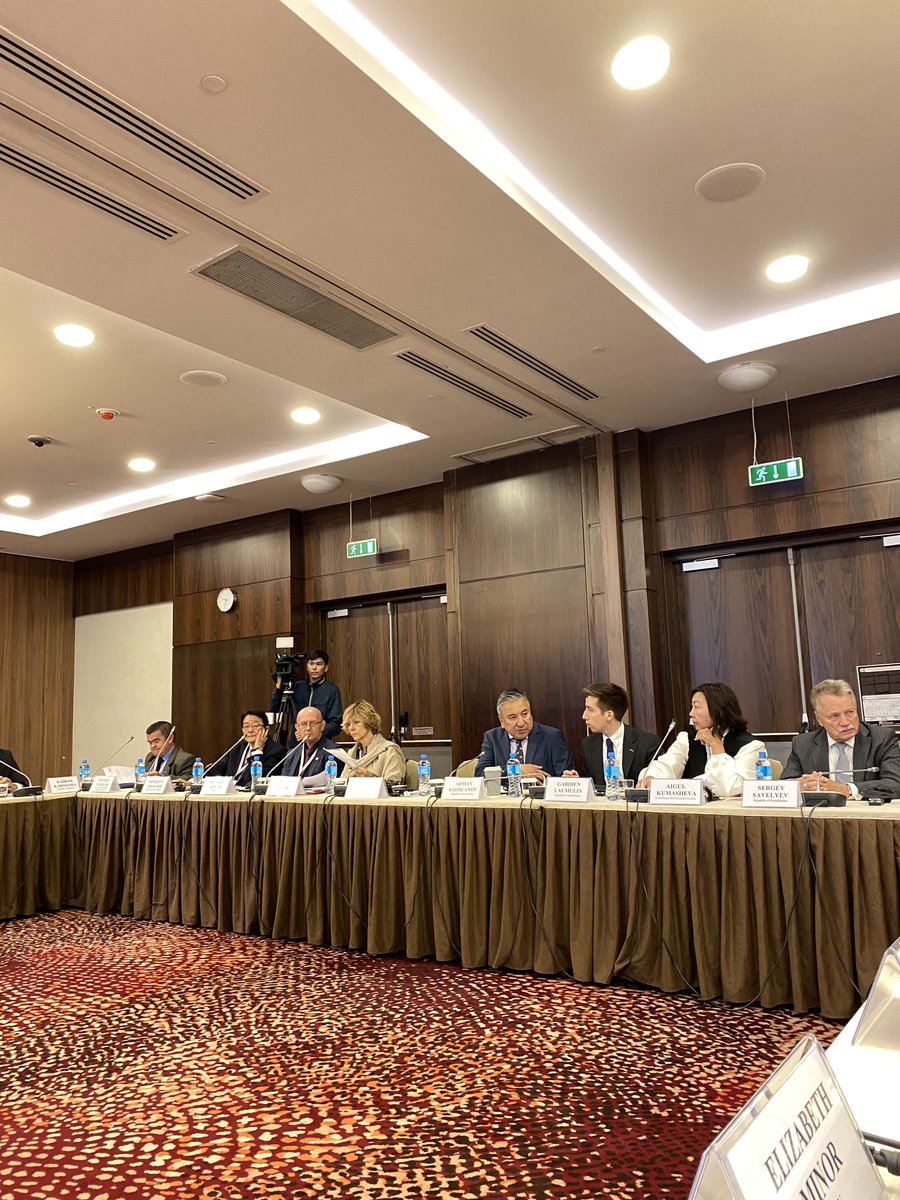 1/ Today on Int’l Day Against Nuclear Testing, #ICAN is in Kazakhstan 🇰🇿 where in partnership w/<a href="/MFA_KZ/">MFA Kazakhstan 🇰🇿</a>,<a href="/cisp_astana/">Center for International Security and Policy</a>, <a href="/sgi_info/">Soka Gakkai Official</a> and <a href="/ICRC/">ICRC</a> we're convening a Regional Conference on the Humanitarian Consequences of Nuclear Weapons and Nuclear-Weapon-Free Zone in Central Asia. #IDANT