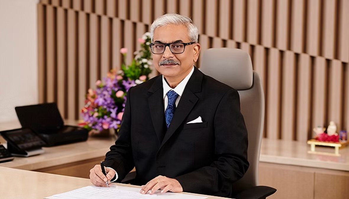Moneymintfm's tweet photo. BPCL unveils ₹1.5 lakh crore investment for Project Aspire, encompassing net-zero goals. Aiming for net-zero emissions by 2050, BPCL aims to reevaluate strategies and achieve this by 2040 through funded initiatives. https://t.co/zYgYAwB0Ji