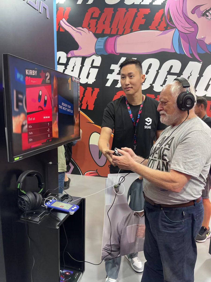 EKSAtech's tweet photo. The Meme Legend experienced our EKSA gaming headset in the 9GAG booth at Gamescom.πππ
#eksa #gamingheadset #eksaheadset #9GAGGameOn #9GAGgamescom #gamescom #9gag https://t.co/2bb5DsrgSA