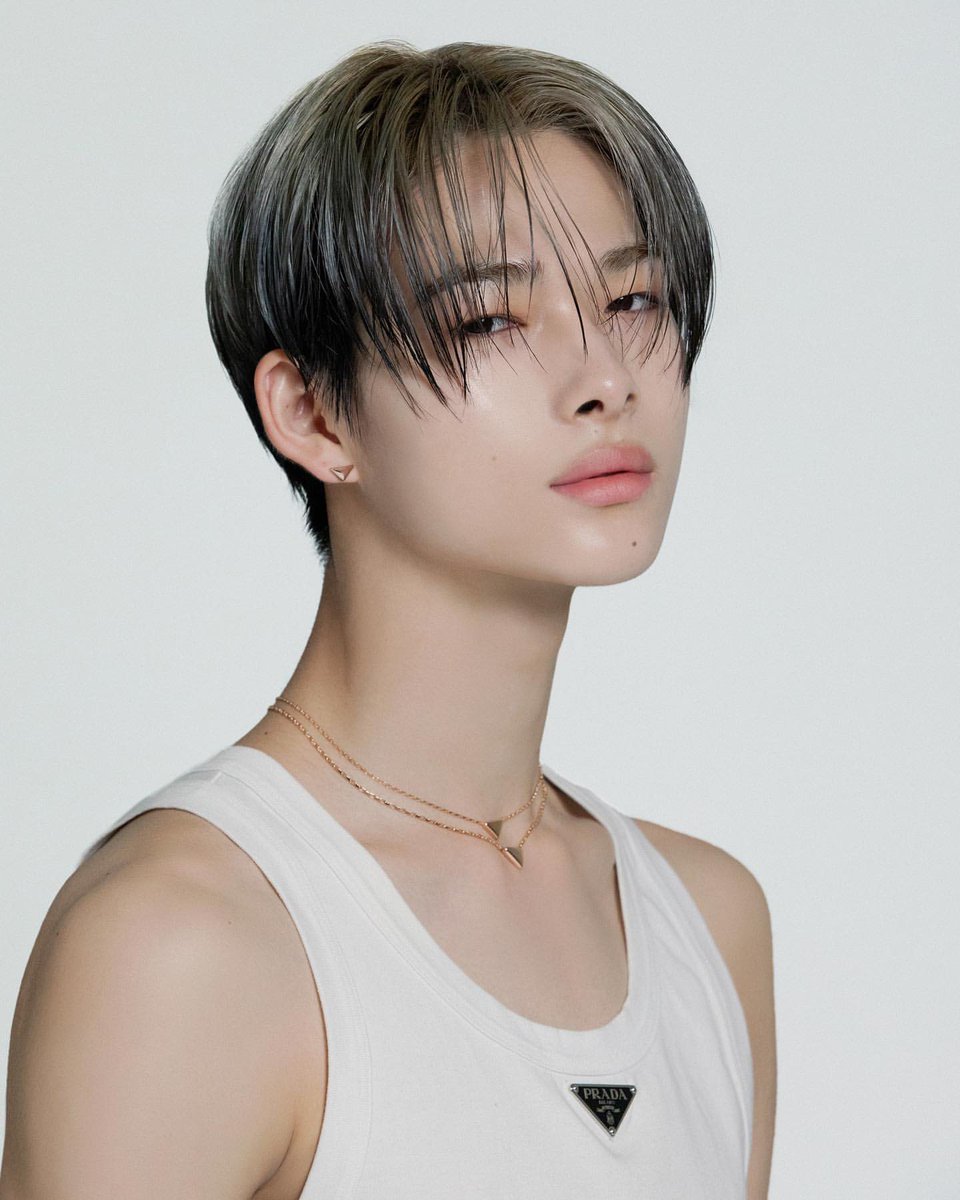 NI-KI SERVING A MESMERIZING GODLY FACE VISUAL OMFG 🤯