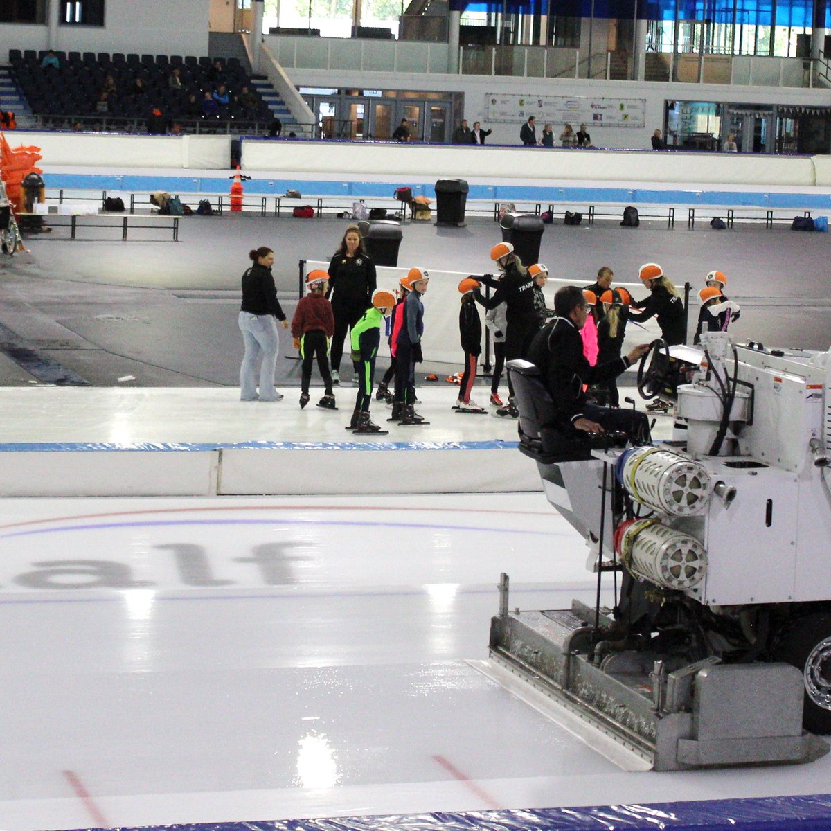 ‘Op zoek naar het perfecte ijs: Innovatielab Thialf, <a href="/Thialf/">Thialf</a> en <a href="/Wetsus/">Wetsus</a> smeden een ijzersterke samenwerking voor schaatssucces.’ Lees het hele artikel over hoe we het ijsonderzoek hebben opgezet @sportinnovator via sportinnovator.nl/nieuws/op-zoek…

#Voucher #gripopijs