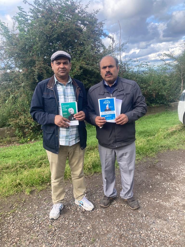 amea_wm's tweet image. #messageofpeace members of ⁦@amea_wm⁩ distributed message of peace ⁦@ClentHills⁩ on 27/08/2023.
⁦@ukmuslims4peace⁩ ⁦@Ansarullah_UK⁩