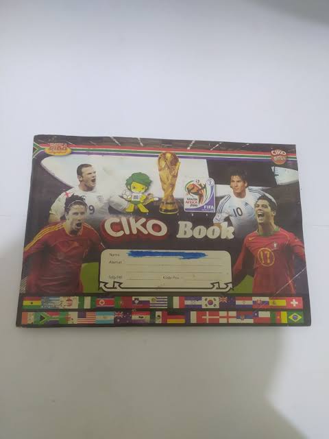 Duckkochan's tweet photo. @KucengTerbanggg Lebih biadab buku ini https://t.co/k2PtAZYVFa