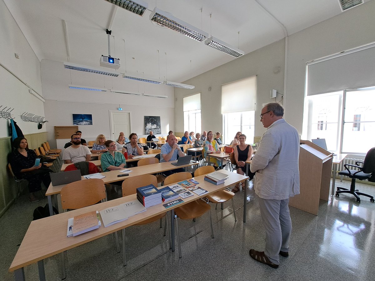 M_Tiilikainen's tweet photo. Staff of the Migration Institute of Finland visiting and creating new collaborations at the University of Tartto. https://t.co/WnwzygWEFU