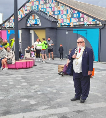 The Mayor of Crewe didn't attend the official launch of the Lyceum Square on the 19th but was there yesterday for the event in which he has a personal interest. #Crewe #RottenBorough #VestedInterest