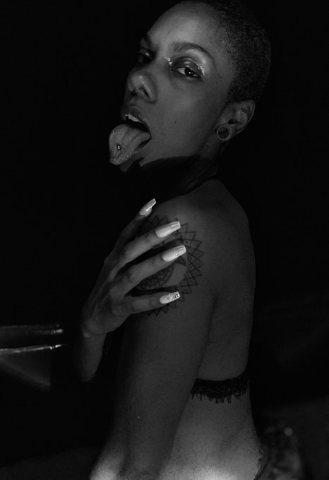 There&rsquo;s still one day left to catch my ✨sale✨. After that I will be making a free page and keeping my<a href="/tag/onlyfans"class="tags"><span>#onlyfans</span></a><a href="/tag/supportyourlocalslut"class="tags"><span>#supportyourlocalslut</span></a>