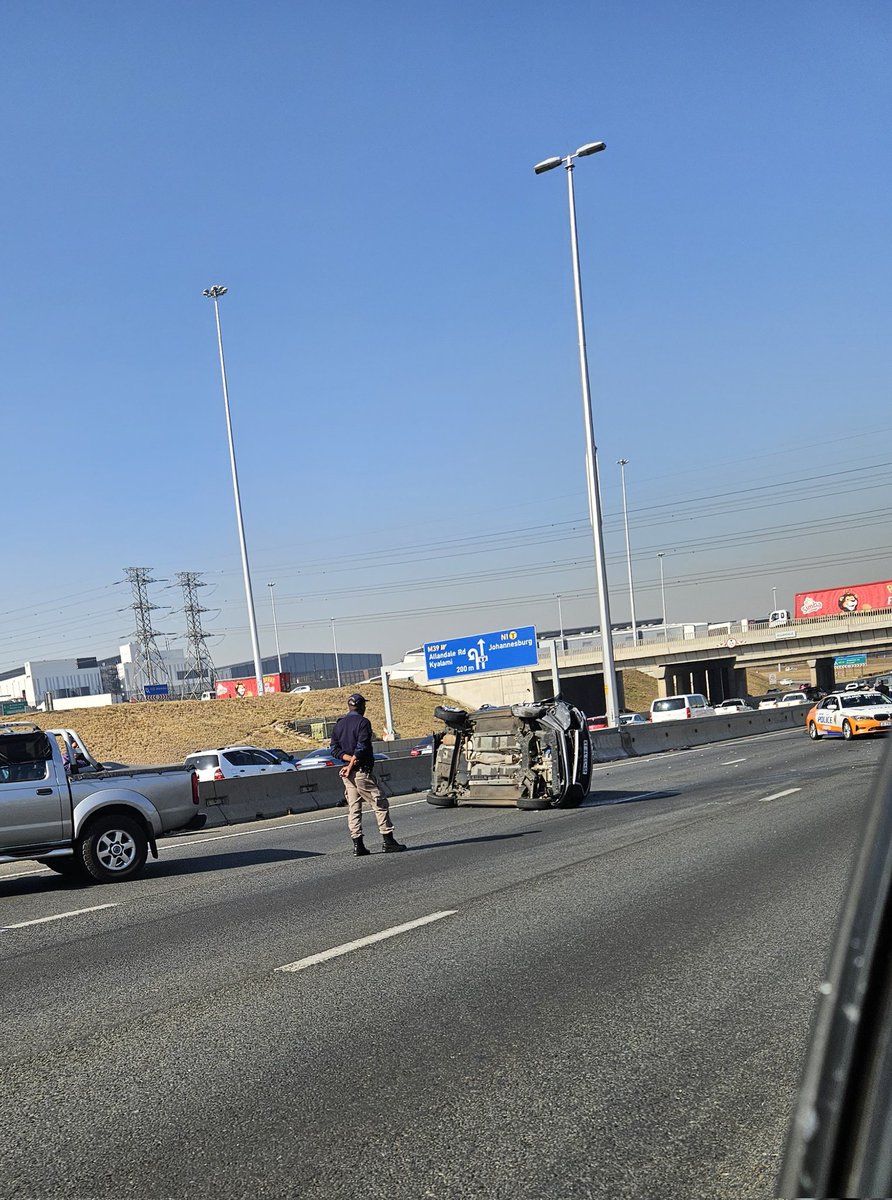 biscuits82's tweet photo. @PigSpotter ...  accident just after Allandale offramp , N1 N..at least 40min delay... https://t.co/E1mJEGf2gz