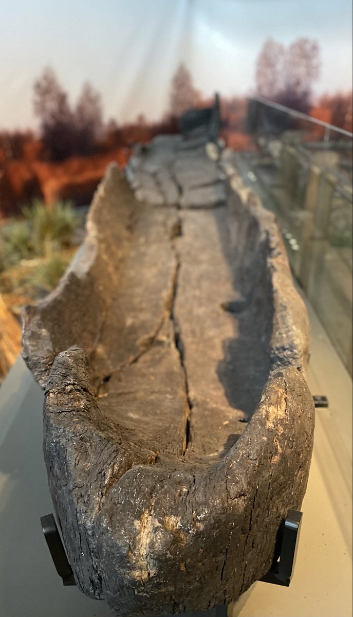 1000Rach's tweet photo. This boat has been hollowed out from a single oak tree. It has been preserved in the mud of the River Witham for just under 2500 years. #Lincoln #RiverWitham #Museum #Boat #Old #Oak #Tree #ThickTrunkTuesday @visitlincoln https://t.co/XqUU5grWmR