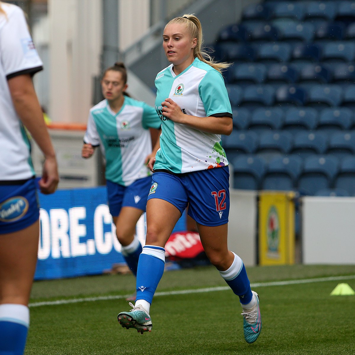 LancashireWomen's tweet photo. Good Morning!

We're still reminiscing on how good the @RoversWFC team looked warming up in their limited edition Lancashire Women shirts 🙌🏻

Excellent vibes at Ewood Park and an even better finish for Rovers Women with their 1-0 win 🔥

#RoversWFC #Ewood https://t.co/oZ3AkGKdjd