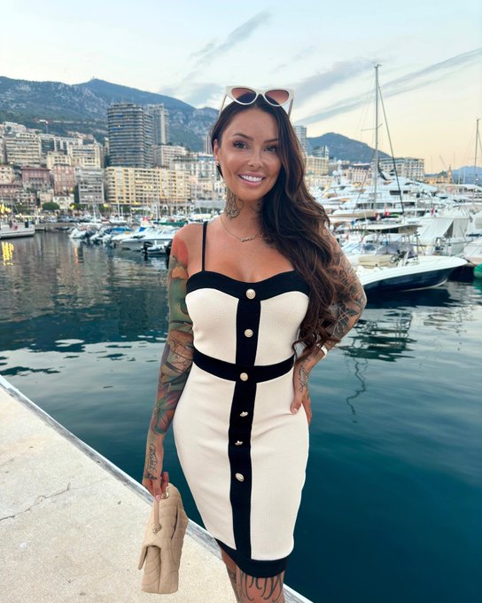 Can&rsquo;t sleep so here a picture of me &hellip; who want to bring me in travel next ? 🥹😍 tbt monaco https://t.