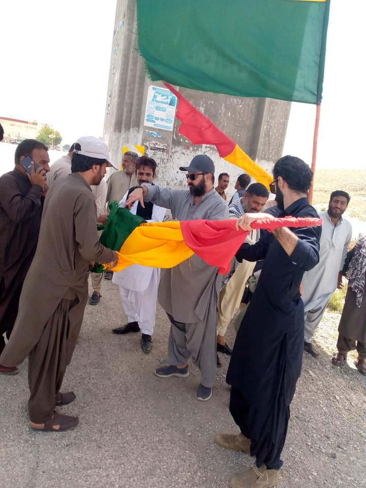 قلات بلوچستان نیشنل  پارٹی قلات کے ورکر ضلع آرگنائزر آغا قلندر جان کی سربراہی میں تیاریوں میں مصروف