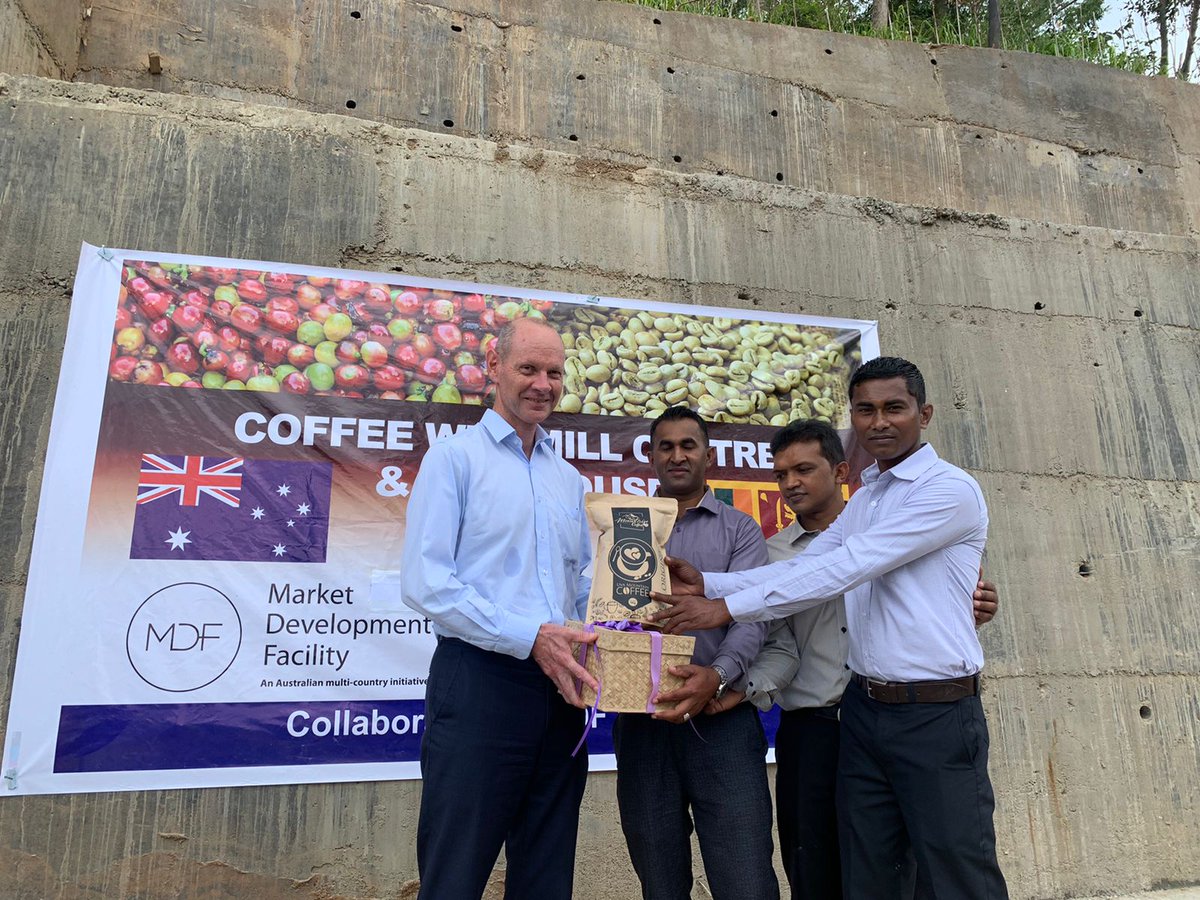 AusHCSriLanka's tweet photo. Visited @MDFGlobal's partner, UpCountry Brothers, and unveiled a coffee processing wetmill in Nuwara Eliya today. With 🇦🇺 support, UCB has enhanced the quality of local coffee by setting up processing centres & coffee drying facilities benefiting 140+ farmers & employees. ☕🌱🤝 https://t.co/HyBVjS6zu1