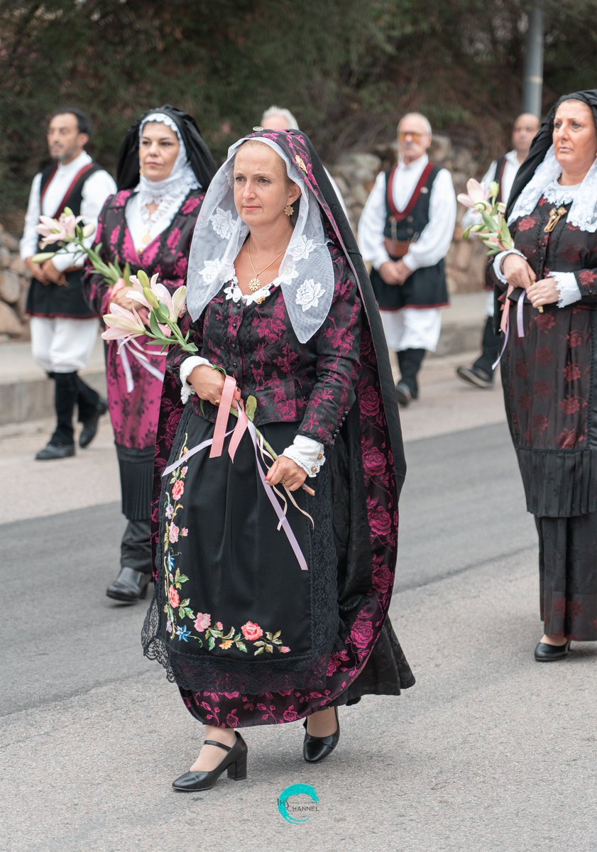 ihmelss's tweet photo. Loiri - Festa Patronale San Nicola di Bari
Processione con il Coro di Loiri, li femini di Gaddura e la banda musicale di Olbia

https://t.co/biWTNGgVH0

#loiri #sannicola #festapatronale #sardegna #comunediloiriportosanpaolo https://t.co/senmIbik62