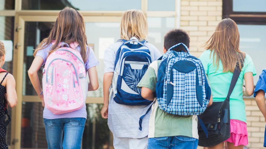 ⏱ Cuenta atrás para el comienzo del curso escolar 2023/24

🗓 El 6 de septiembre comienza Educación Infantil, Primaria y Especial

🖋 El 7 de septiembre comienza Educación Secundaria, Bachillerato y Formación Profesional

✏ El 11 de septiembre las Escuelas Oficiales de Idiomas