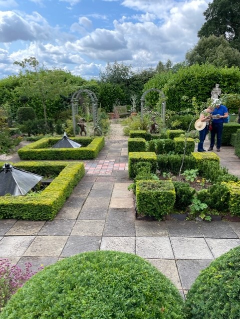 SSwindoninBloom (@sswindonbloom) on Twitter photo Gardens, galleries and walking around: 2023 Garden Tour to Herefordshire kasmaty.blogspot.com/2023/08/2023-g… <a href="/LaskettGardens/">The Laskett Gardens</a> for first part of tour of #herefordshire #ruralidyll #cider #sheep #gardens Gardens, galleries and walking around: 2023 Garden Tour to Herefordshire kasmaty.blogspot.com/2023/08/2023-g… <a href="/LaskettGardens/">The Laskett Gardens</a> for first part of tour of #herefordshire #ruralidyll #cider #sheep #gardens