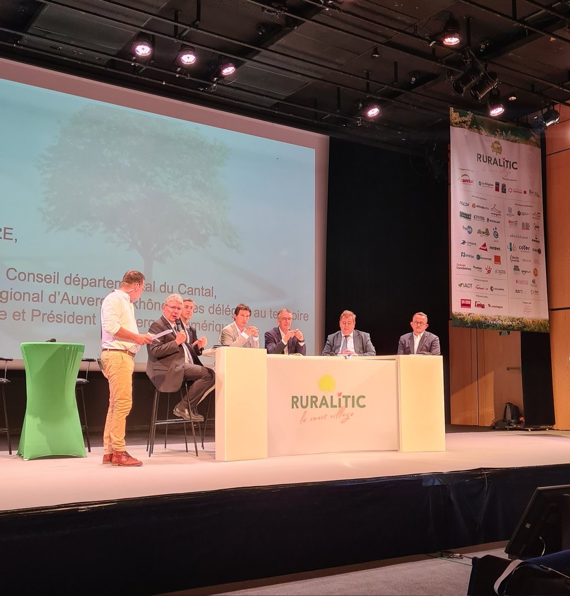 📆Séance inaugurale de Ruralitic à Aurillac 
🌍 Territoires , les promesses vertes du numérique