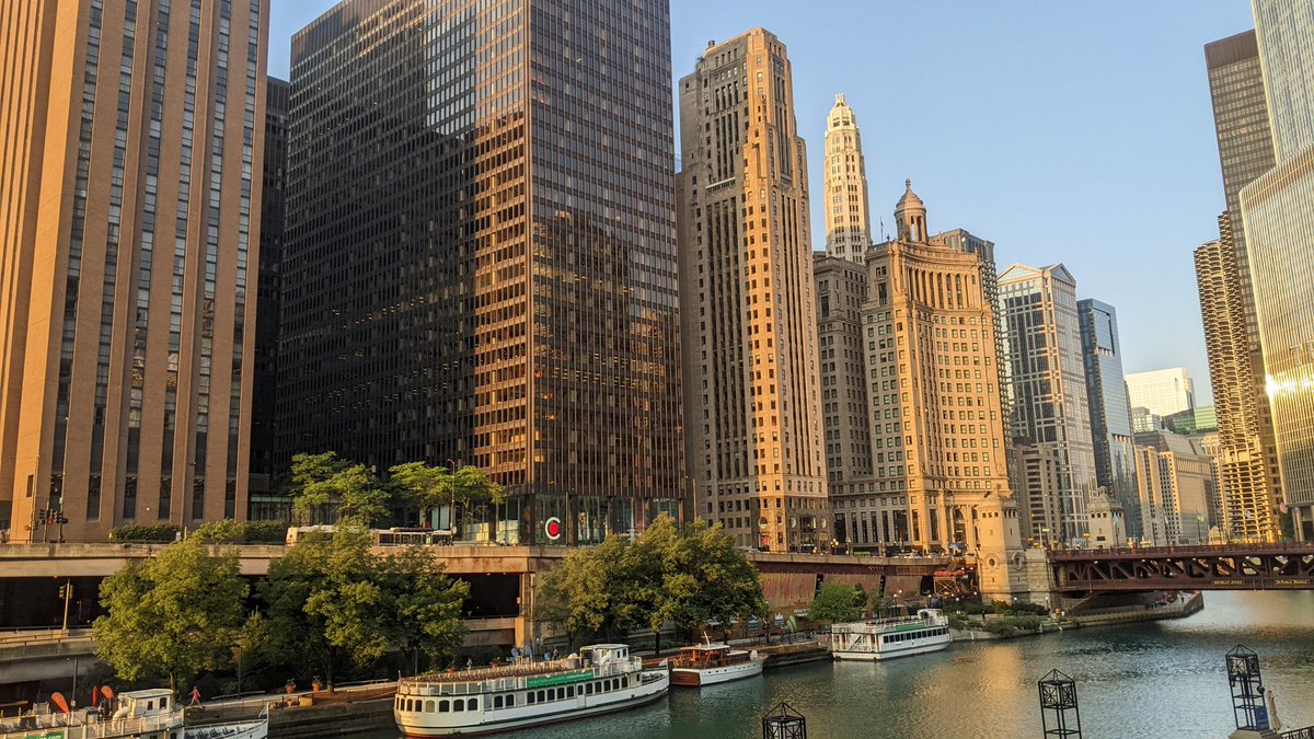 As seen on my 5 mile Chicago sunrise adventure run before #ISES2023 begins for the day!