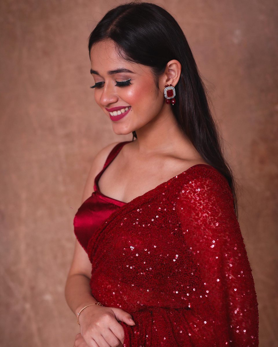 jannatblisss's tweet photo. this is one of my fav looks of hers which one is your fav??

CHEERS TO 22 YEARS JANNAT
 #JannatZubair https://t.co/lib5RTl1yK